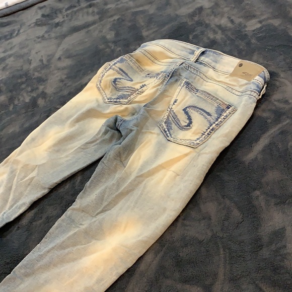 Silver Suki Light Washed Jeans Size 27 - Picture 6 of 8